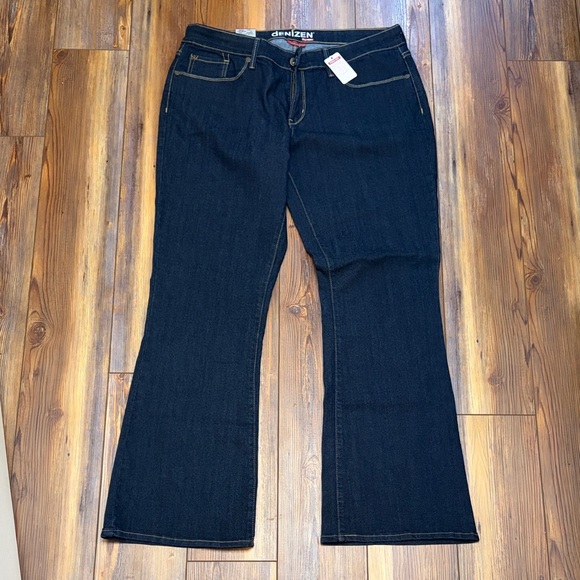 2 for $30 Denizen from Levi's Women's Deep Indigo Bootcut Jeans - Picture 3 of 6